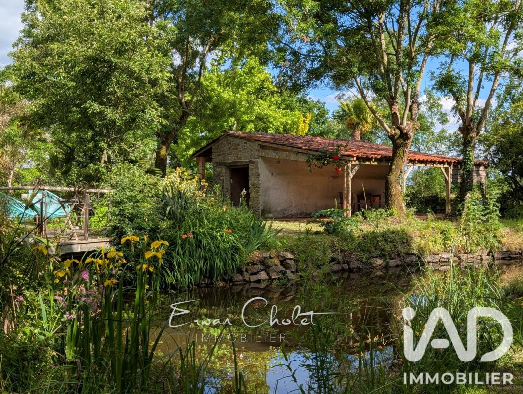 Maison 7 Pièce(s) Saint-Étienne-de-Montluc - Photo 2