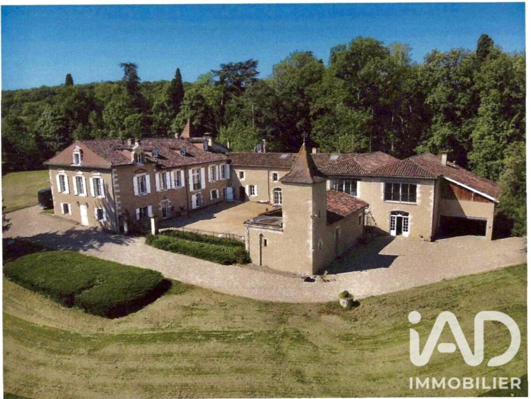 Maison 20 Pièce(s) Auch - Photo 1