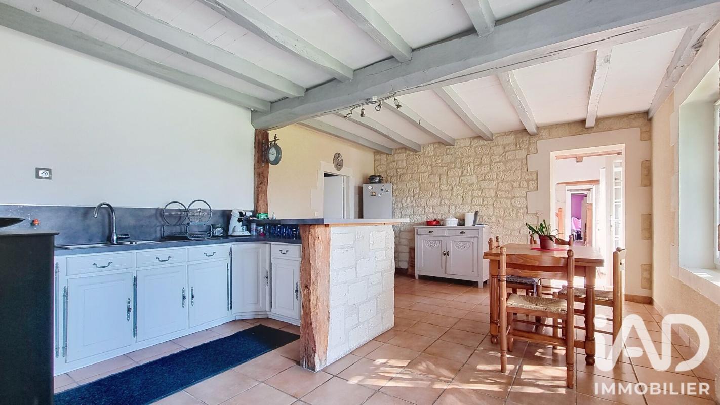 Maison 6 Pièce(s) Saint-Dizant-du-Gua - Photo 11