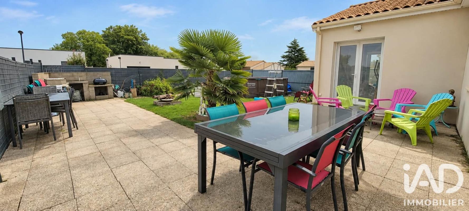 Maison 5 Pièce(s) Iteuil - Photo 1