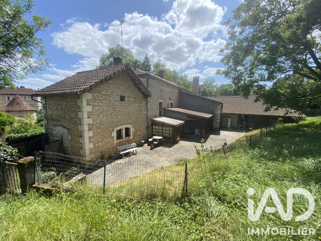 Maison 9 Pièce(s) Javerlhac-et-la-Chapelle-Saint-Robert - Photo 19