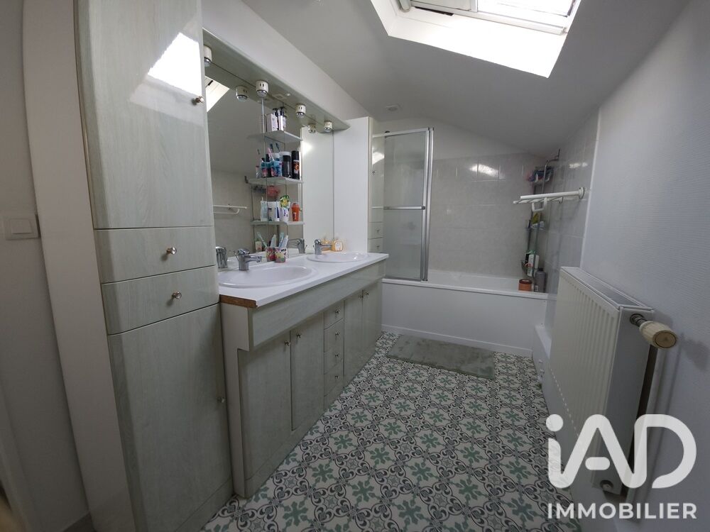 Maison 8 Pièce(s) Cressin-Rochefort - Photo 19