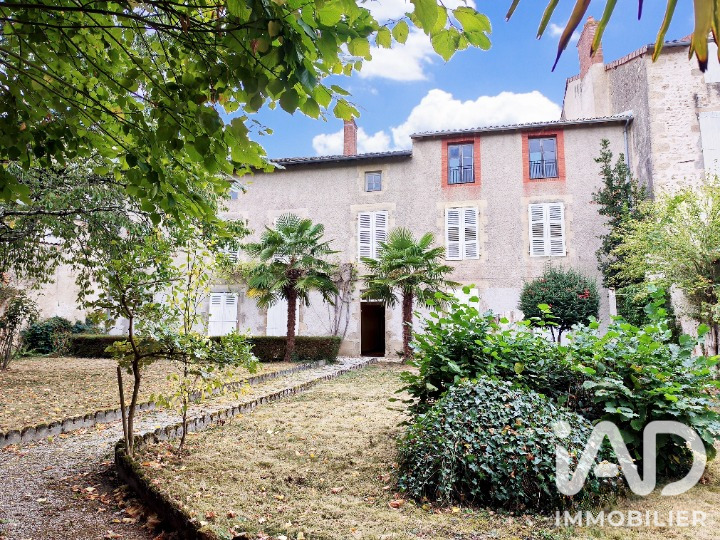 Maison de ville 7 Pièce(s) Le Dorat