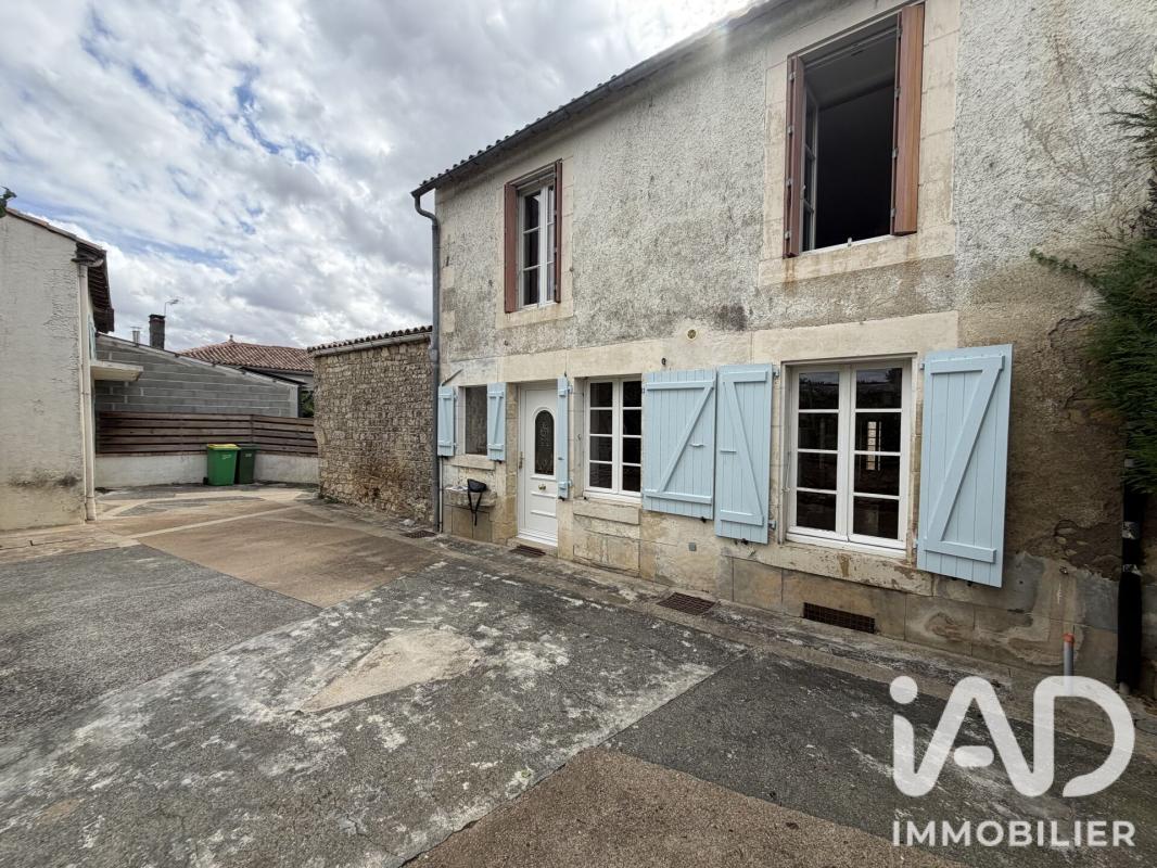 Maison 6 Pièce(s) Saint-Maixent-de-Beugné - Photo 5