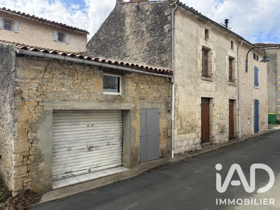 Maison 6 Pièce(s) Saint-Maixent-de-Beugné - Photo 18