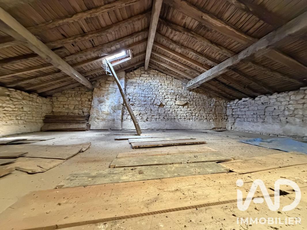Maison 6 Pièce(s) Saint-Maixent-de-Beugné - Photo 19