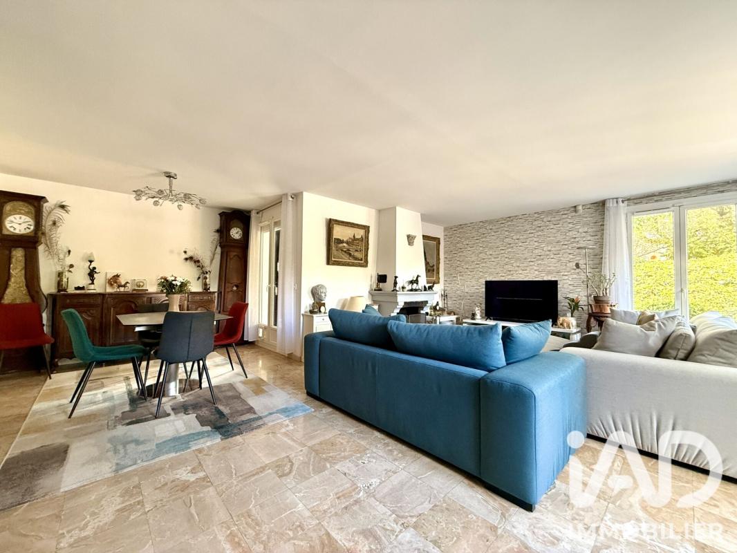 Maison 8 Pièce(s) Villecresnes