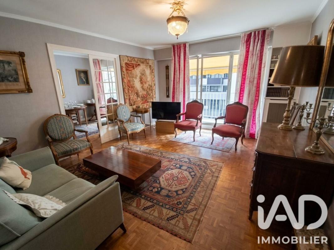 Appartement 4 Pièce(s) Paris 15eme Arrondissement
