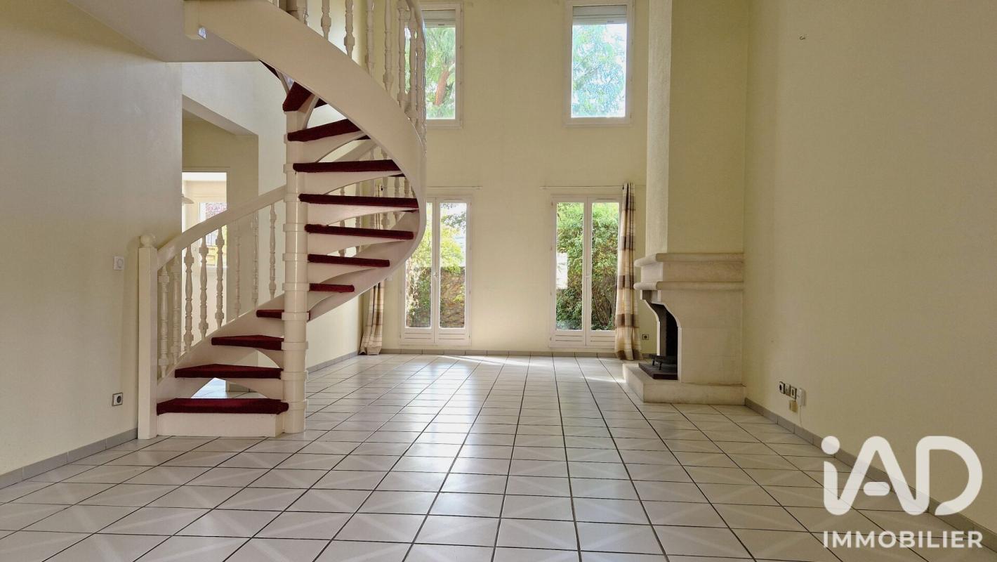 Maison traditionnelle 7 Pièce(s) Gif-sur-Yvette