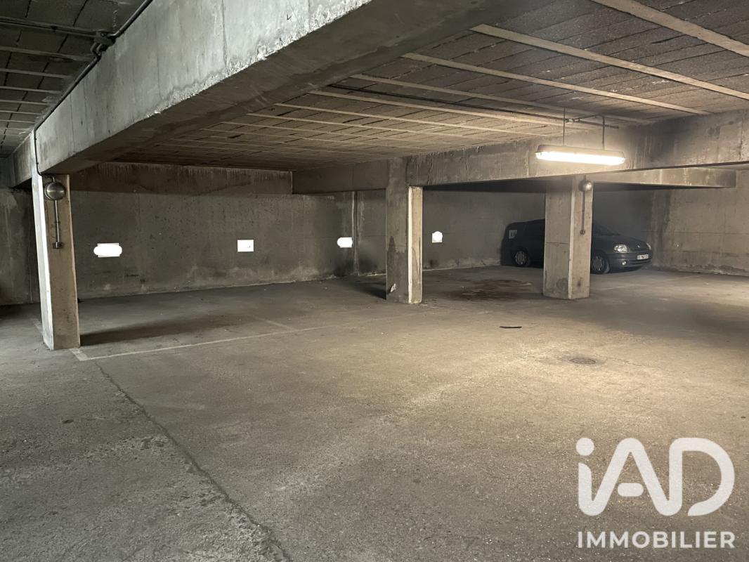 Parking  Paris 10eme Arrondissement