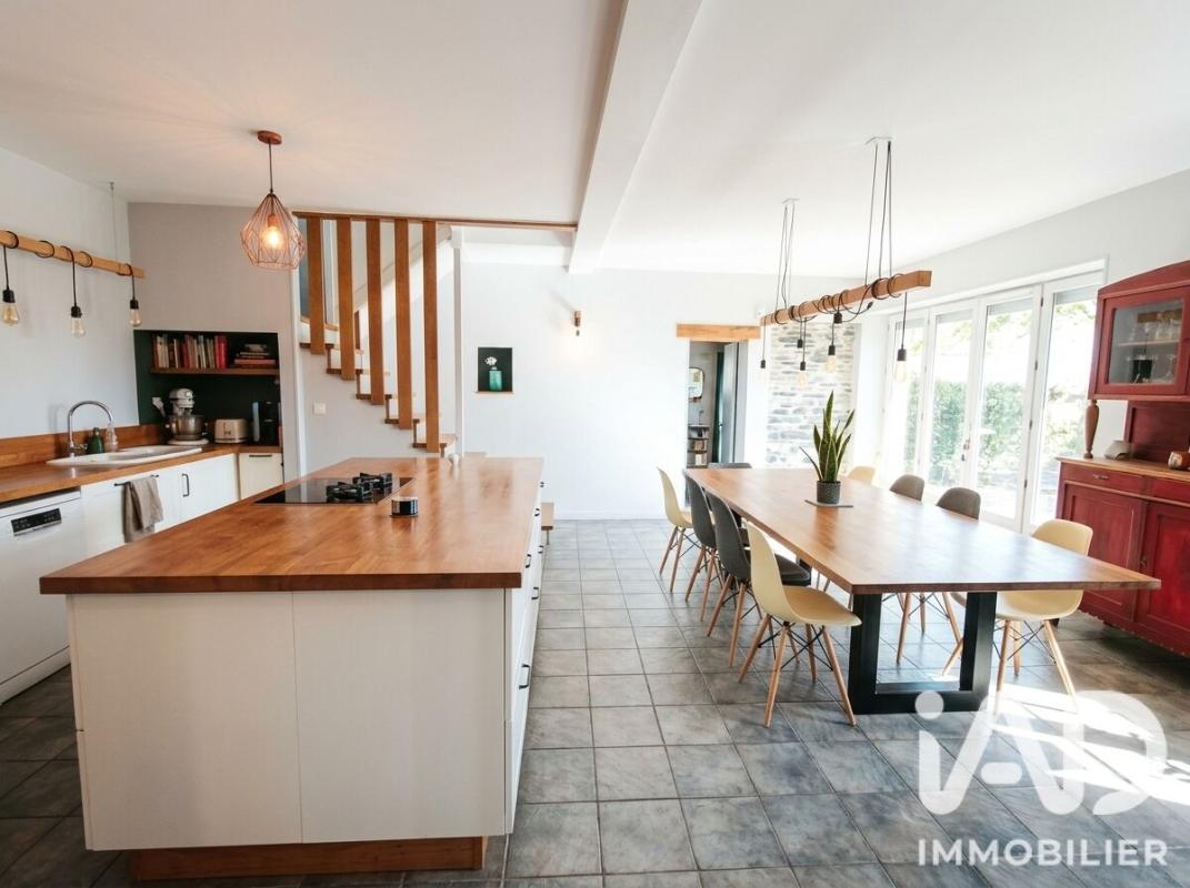 Maison 9 Pièce(s) Saint-Pierre-d'Albigny - Photo 2