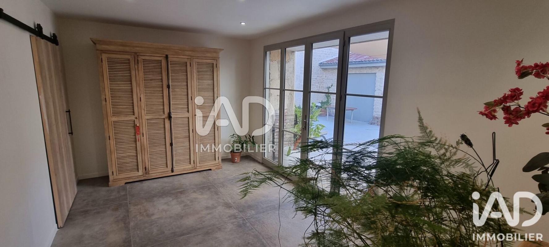 Maison 10 Pièce(s) Fontenay-le-Comte - Photo 2