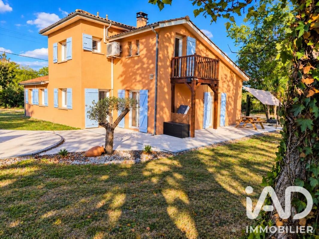 Maison 7 Pièce(s) Saint-Aigulin - Photo 2