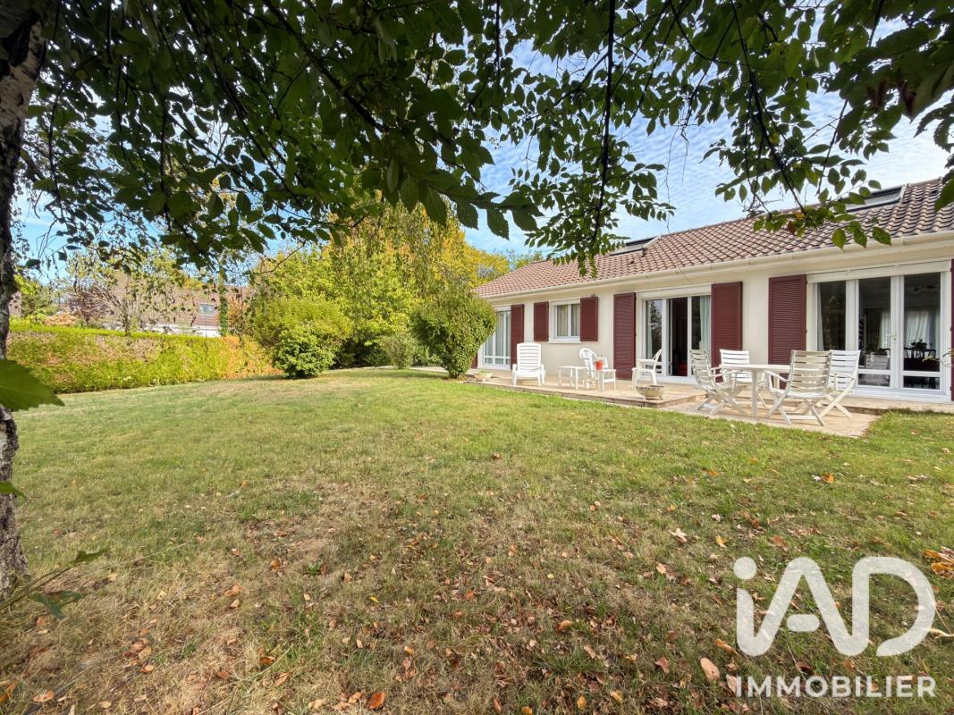 Maison 8 Pièce(s) Santeny