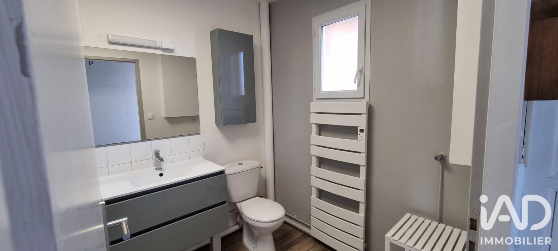 Appartement 2 Pièce(s) Salles - Photo 8