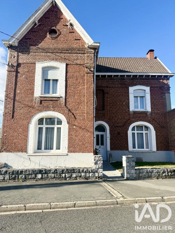 Propriété 8 Pièce(s) Douvrin