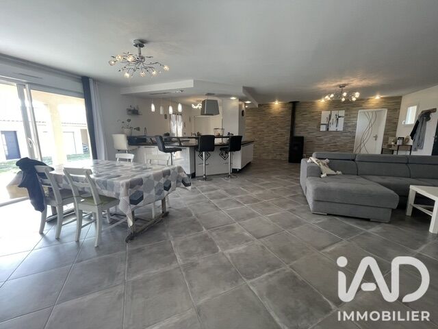 Maison 5 Pièce(s) Gémozac - Photo 3