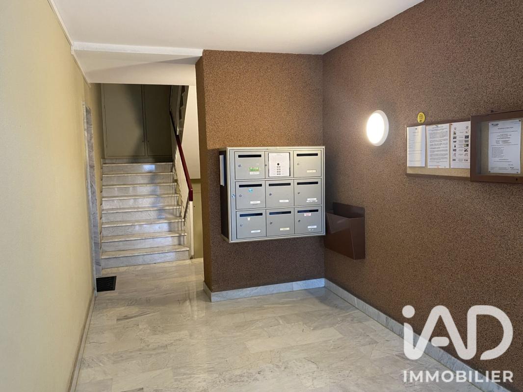 Appartement 3 Pièce(s) Saint-Fargeau-Ponthierry - Photo 3