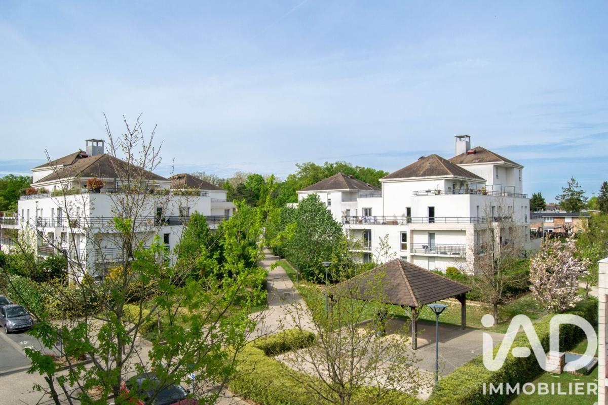 Appartement 4 Pièce(s) Montigny-le-Bretonneux