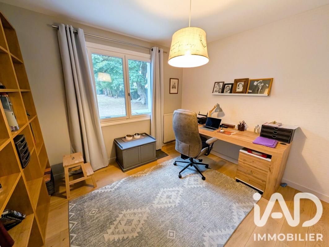 Maison 8 Pièce(s) Saint-Prouant - Photo 10