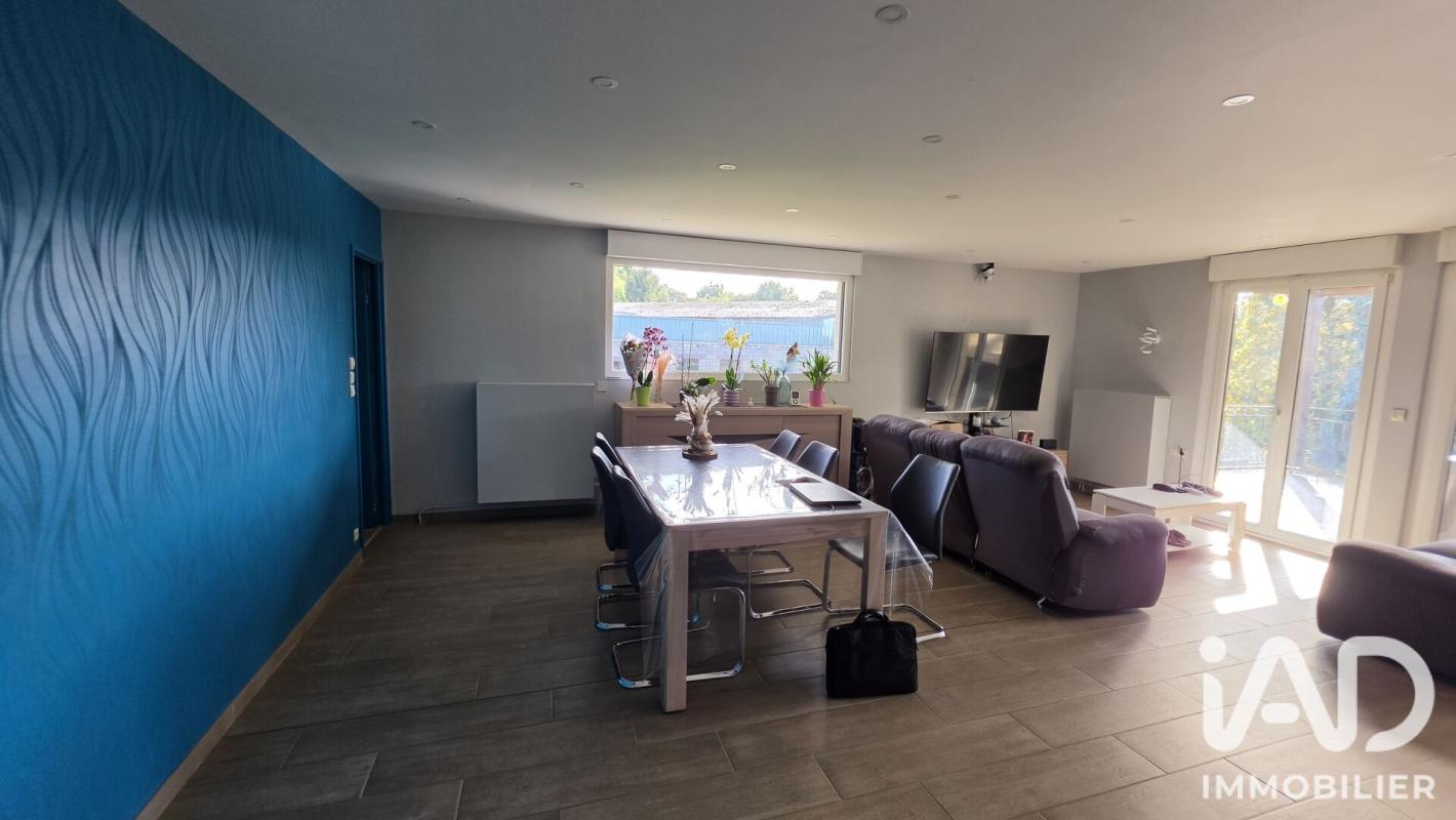 Maison 6 Pièce(s) Montours - Photo 1
