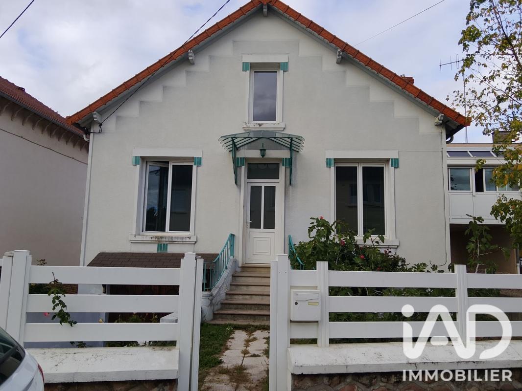 Maison 4 Pièce(s) Commentry