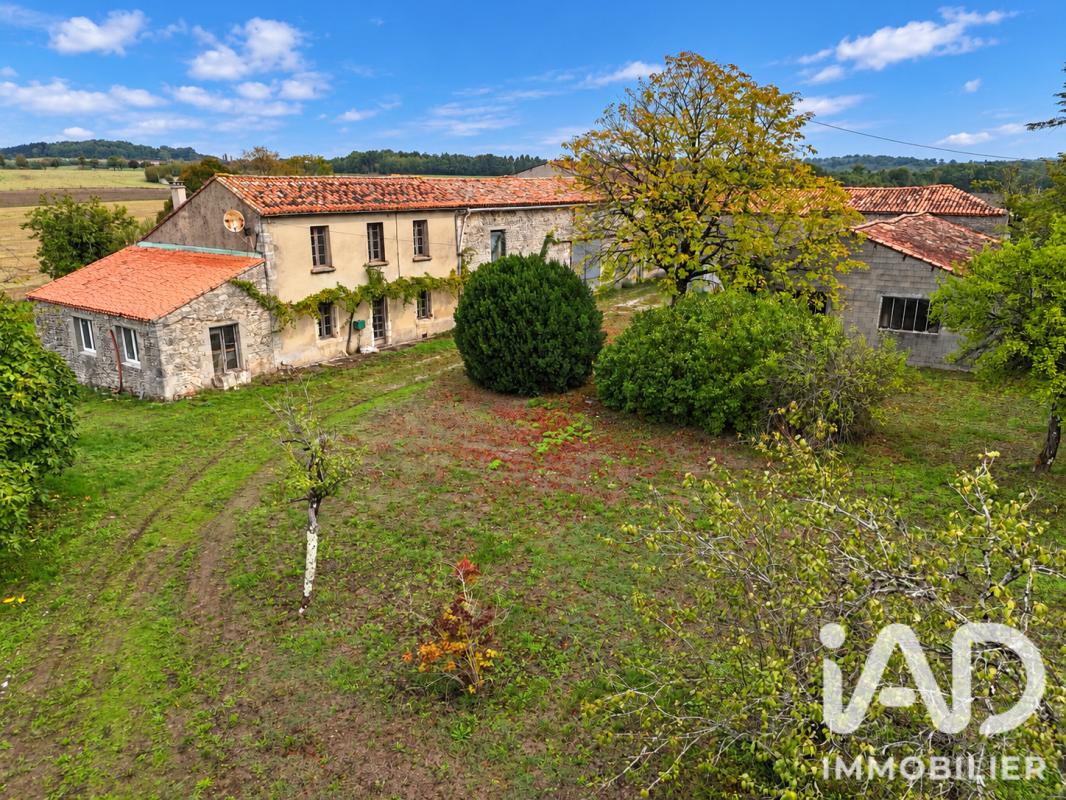 Maison 8 Pièce(s) Magnac-Lavalette-Villars