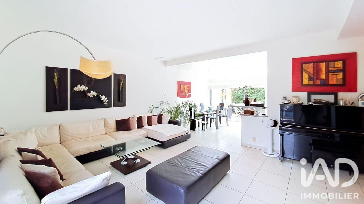 Maison 5 Pièce(s) Clamart