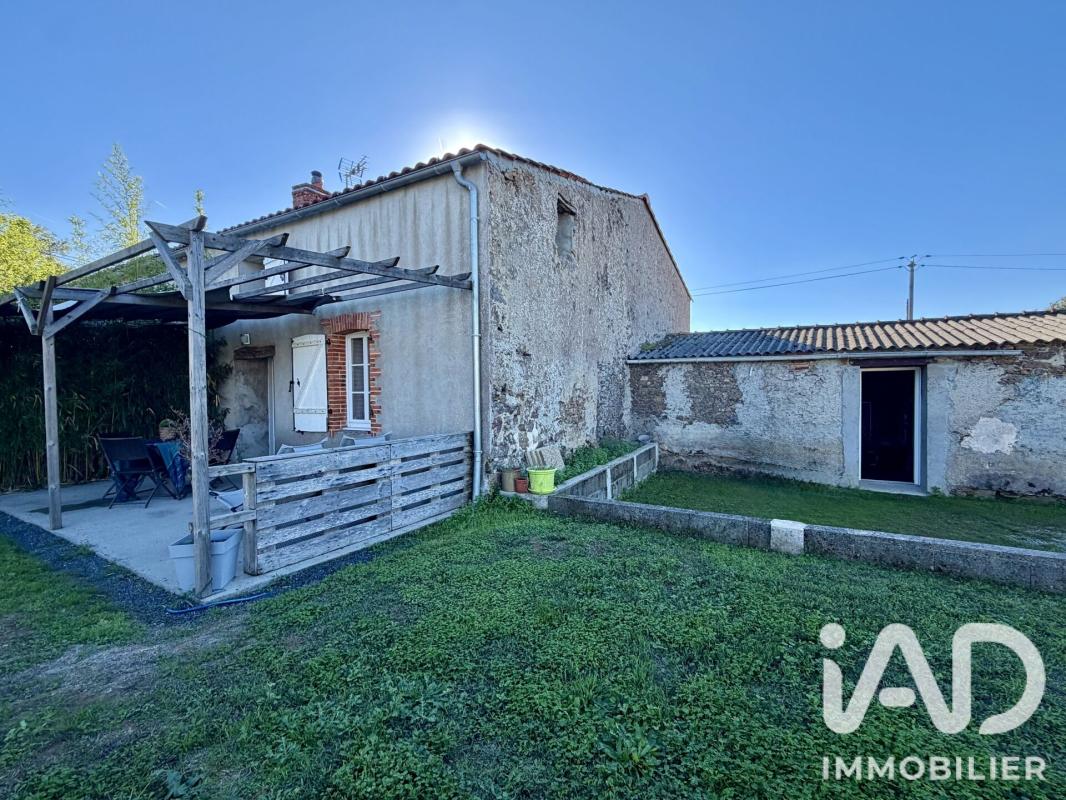 Maison 4 Pièce(s) Vieillevigne