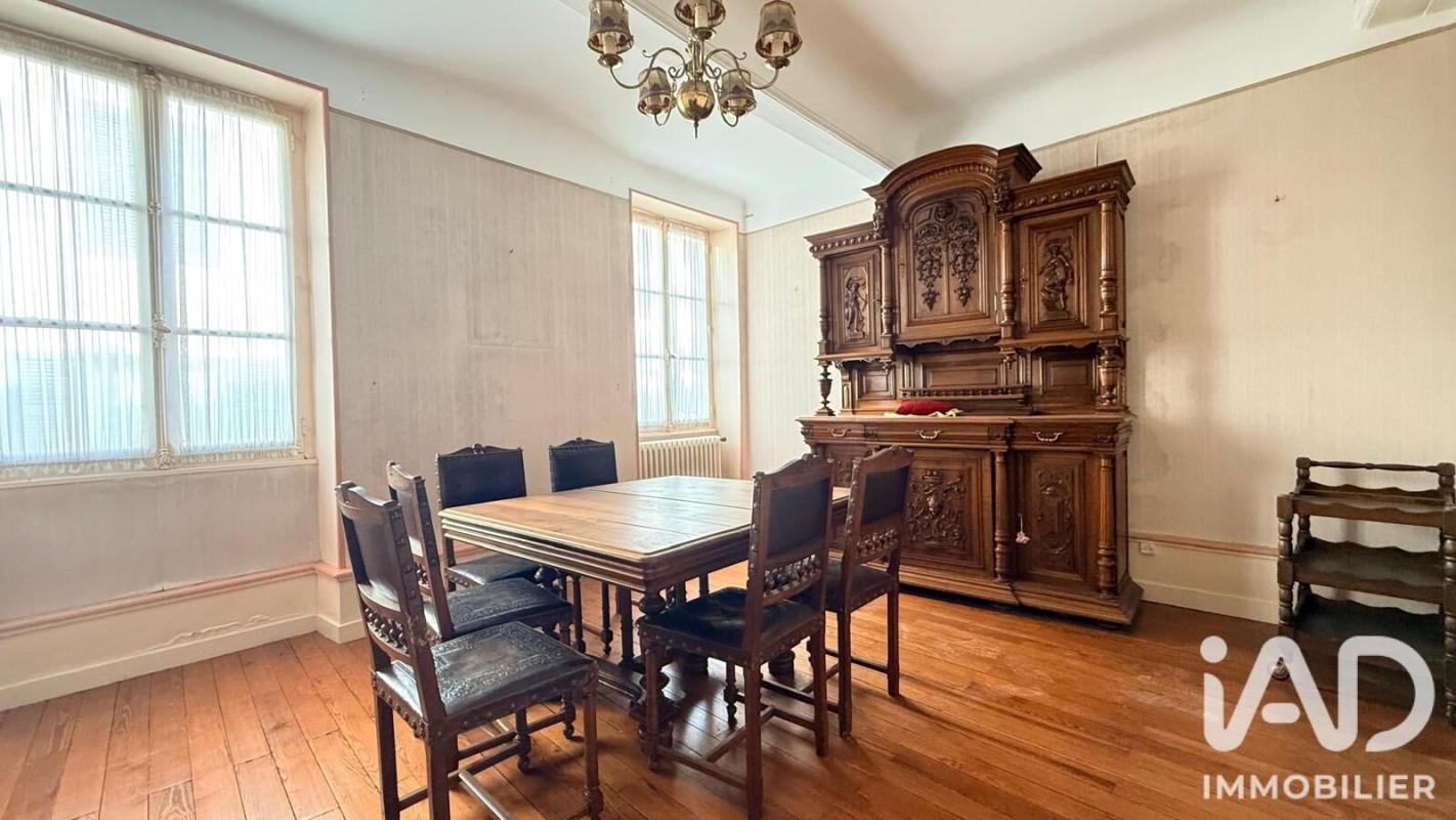 Maison 9 Pièce(s) Charolles