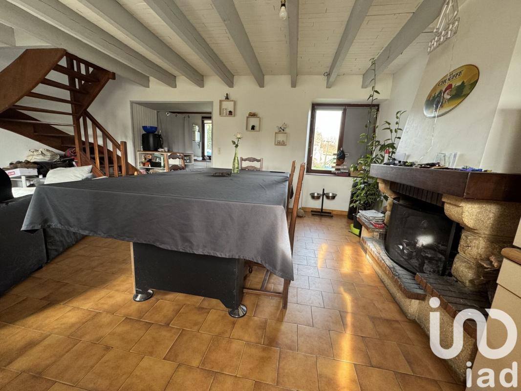 Maison 5 Pièce(s) Le Tronchet