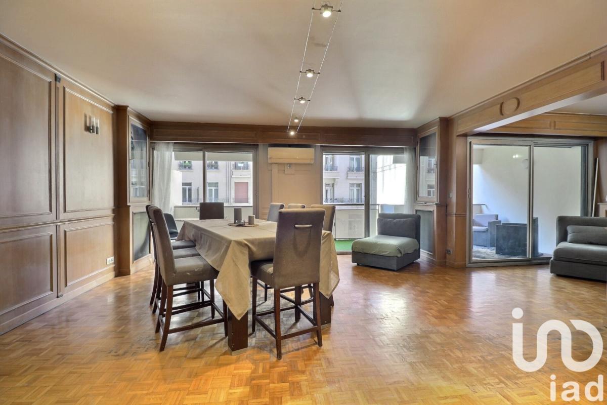 Appartement 4 Pièce(s) Marseille 6eme Arrondissement