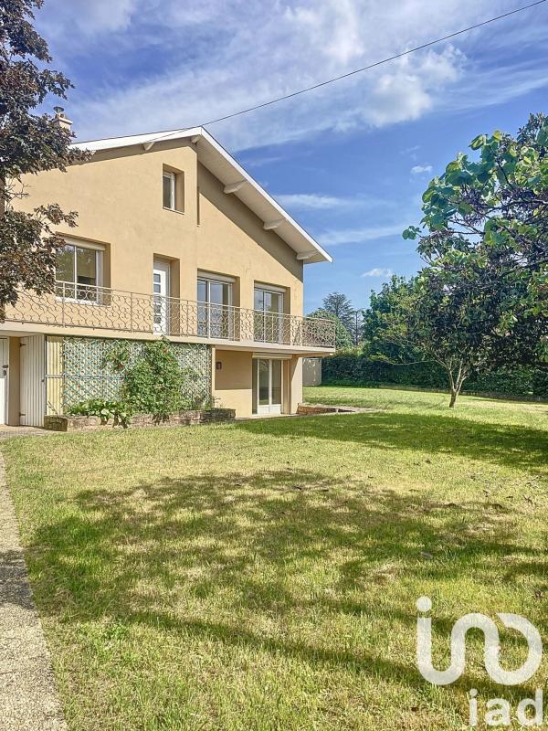 Maison 8 Pièce(s) Saint-Genis-les-Ollières