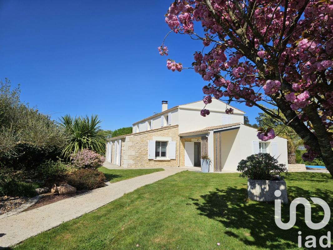 Maison 7 Pièce(s) Saint-Agnant