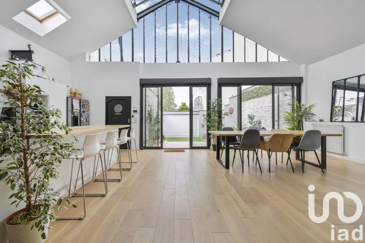 Maison 9 Pièce(s) Suresnes