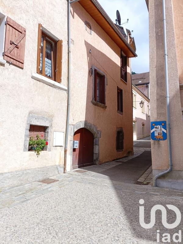 Maison de village 2 Pièce(s) Corps
