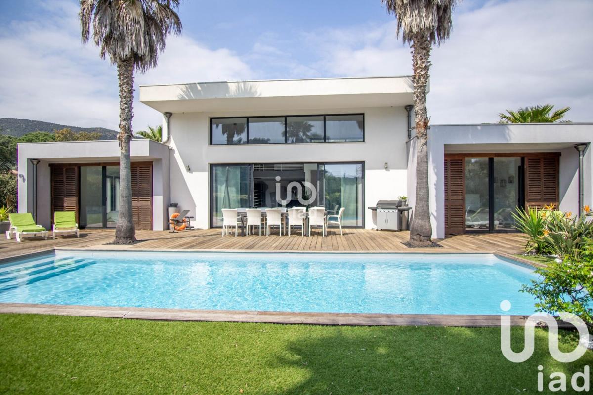 Maison 5 Pièce(s) Le Plan-de-la-Tour