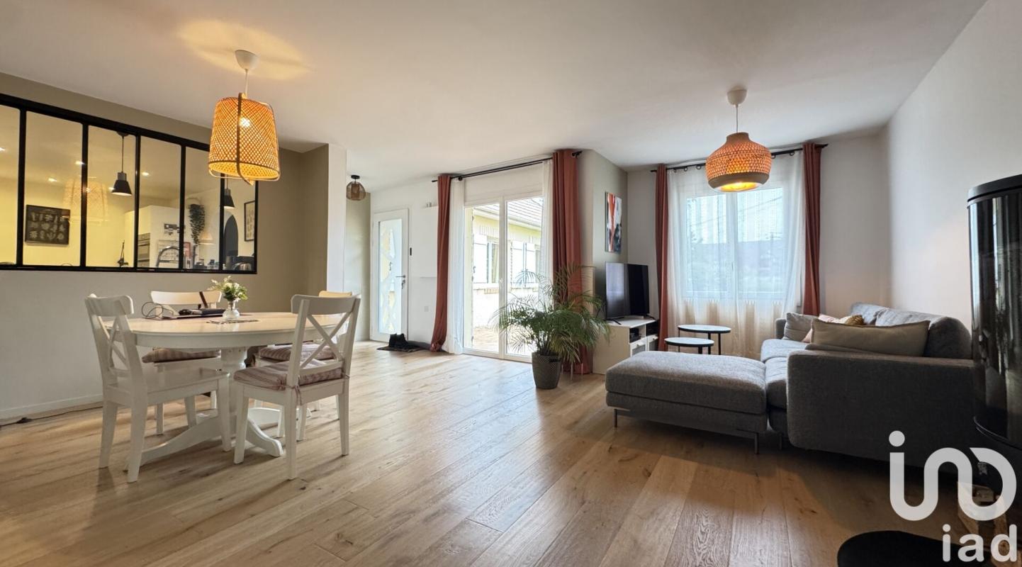 Maison traditionnelle 7 Pièce(s) Les Clayes-sous-Bois