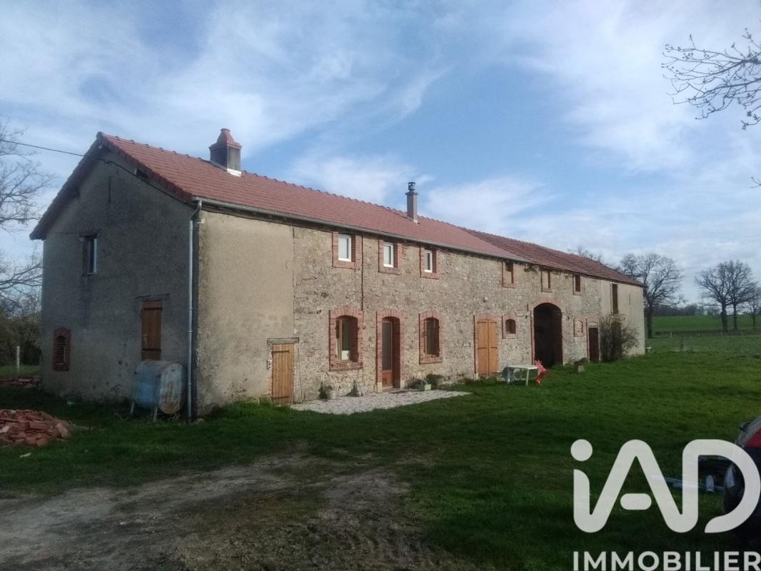 Maison longère 7 Pièce(s) Pierrefitte-sur-Loire