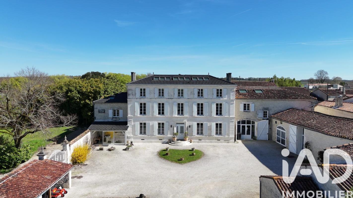 Maison 23 Pièce(s) Jarnac