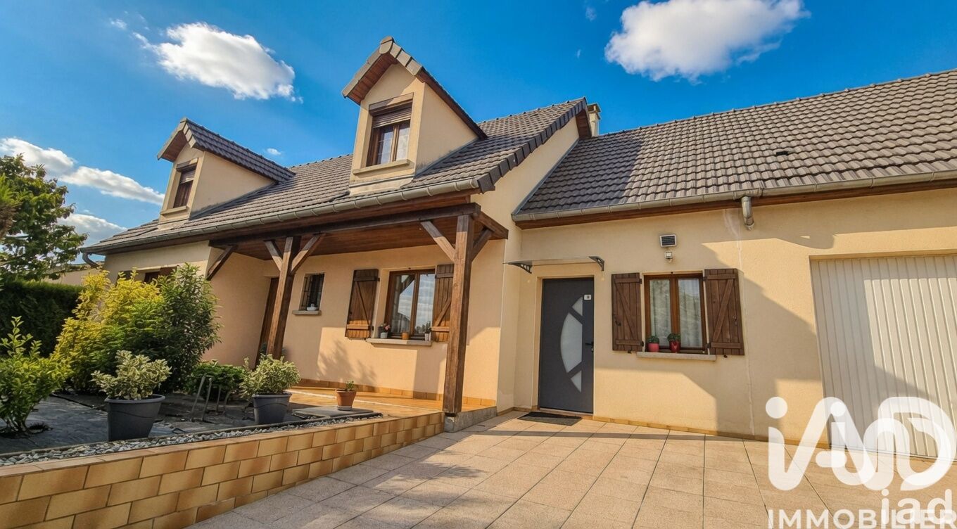 Maison traditionnelle 8 Pièce(s) La Francheville
