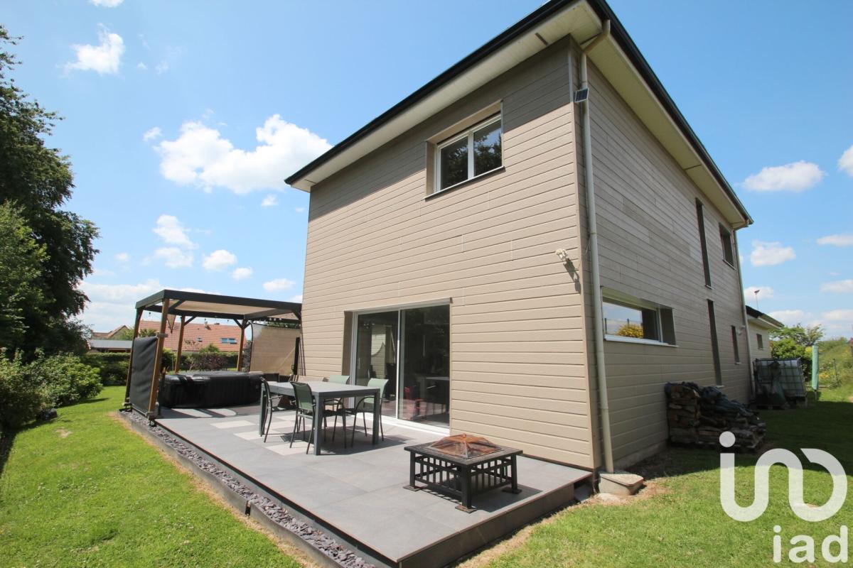 Maison 7 Pièce(s) Bourg-Achard