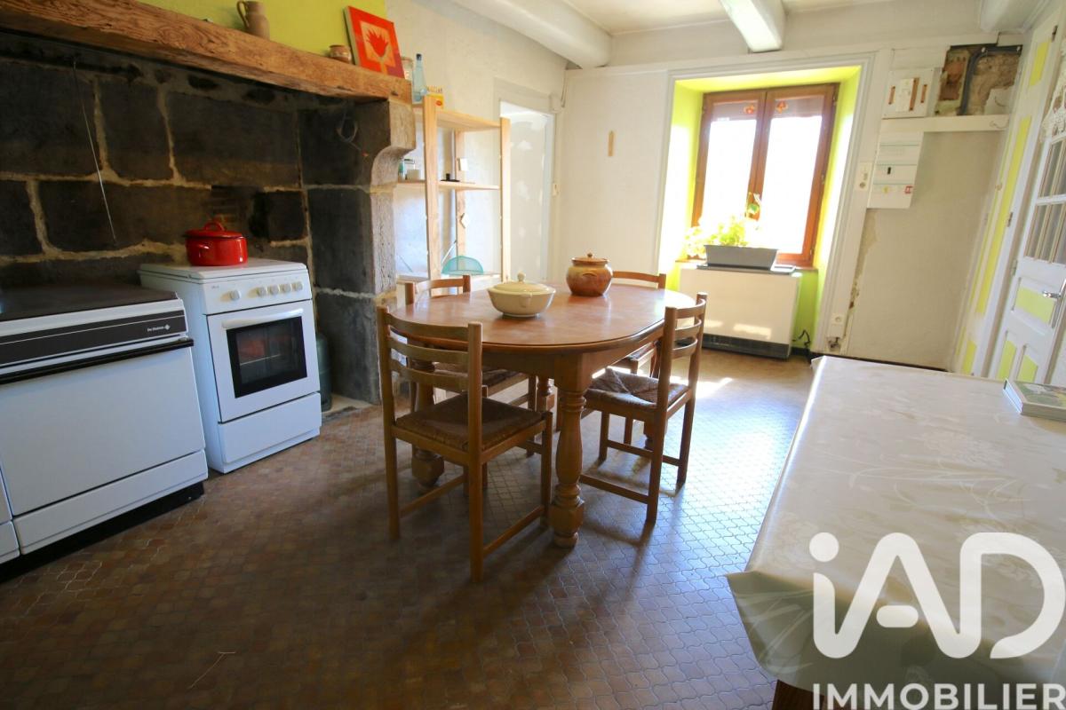 Maison en pierre 4 Pièce(s) Saint-Bonnet-le-Chastel