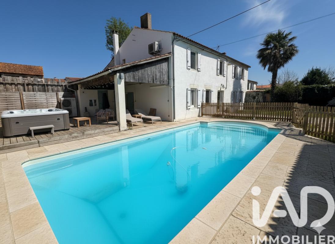 Maison de village 7 Pièce(s) Vérines