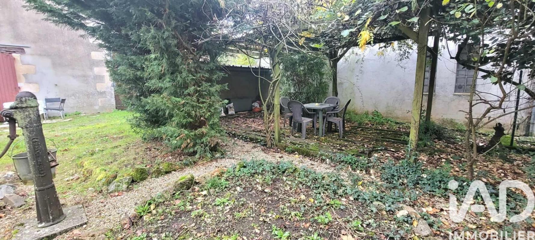 Maison de village 5 Pièce(s) Nieuil-l'Espoir