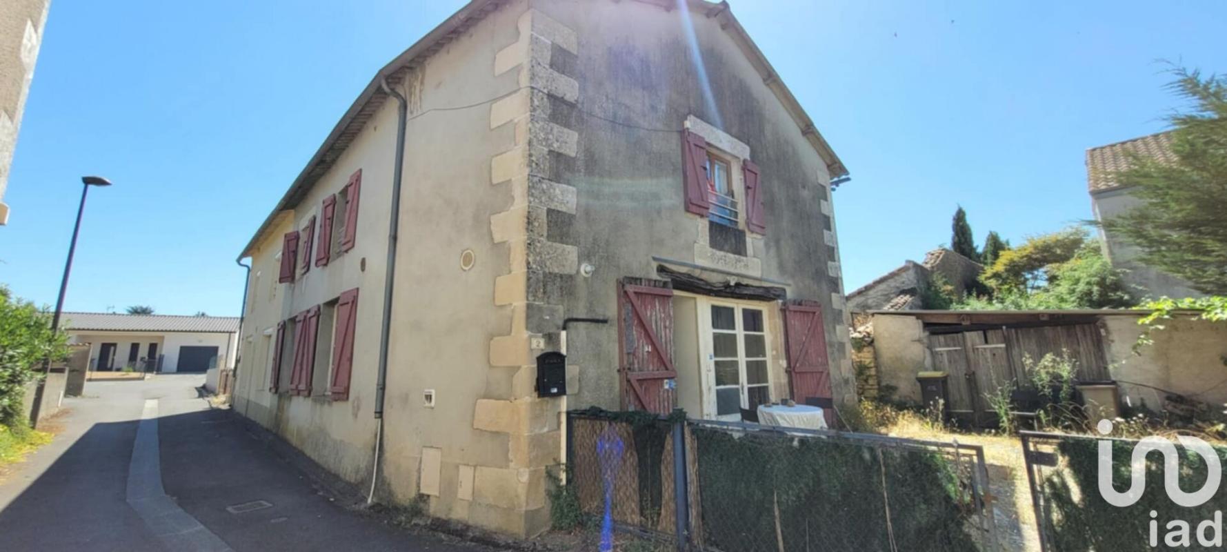 Maison de village 5 Pièce(s) Nieuil-l'Espoir