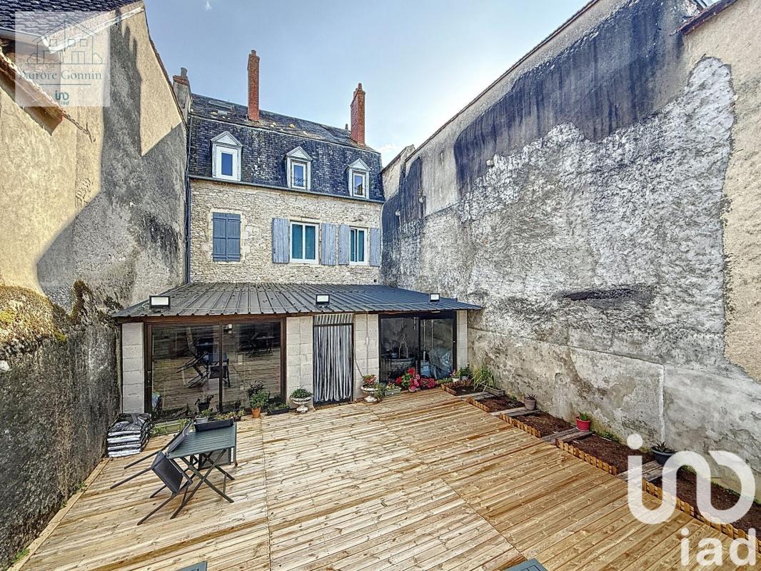 Maison de ville 6 Pièce(s) Saint-Pierre-le-Moûtier