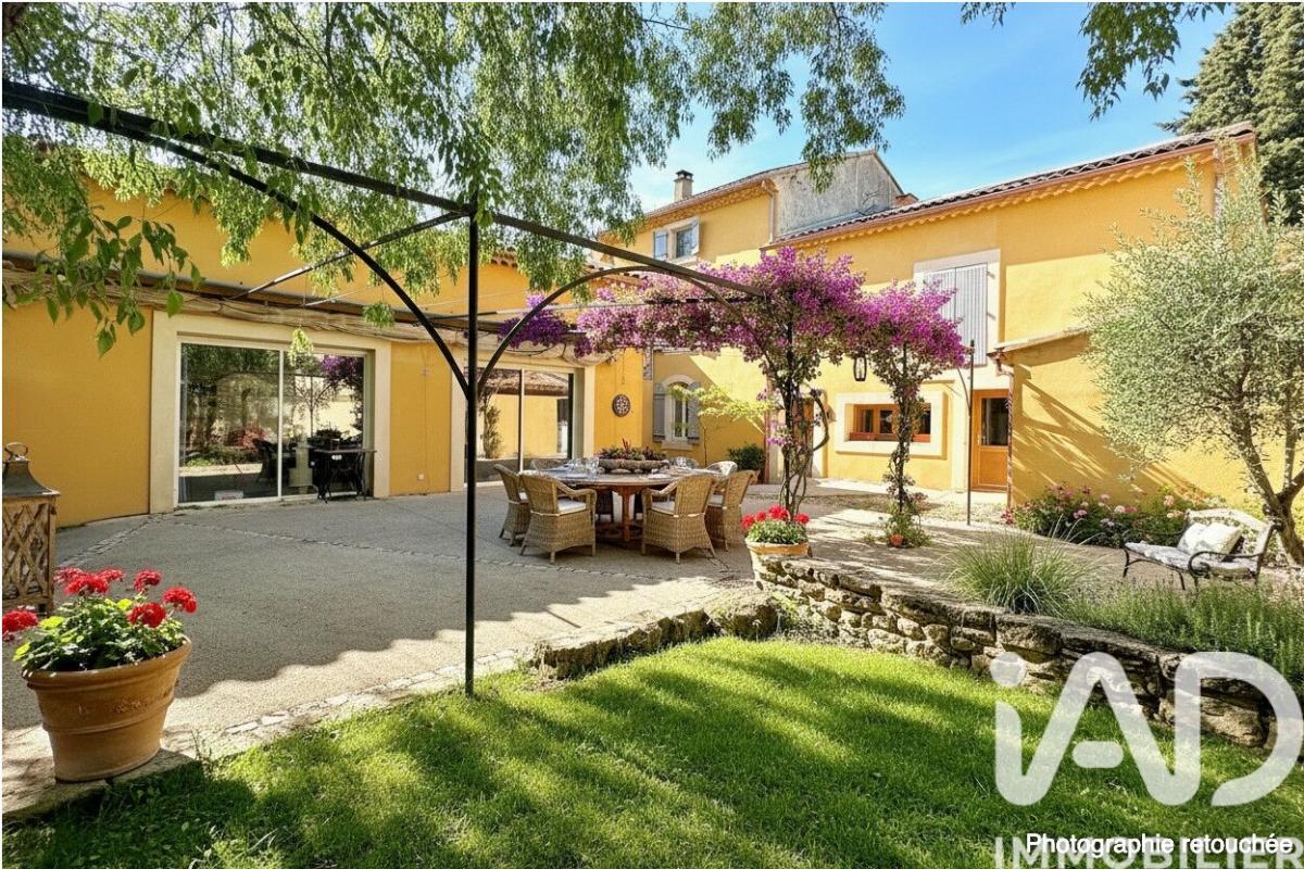 Maison provençale 10 Pièce(s) Camaret-sur-Aigues