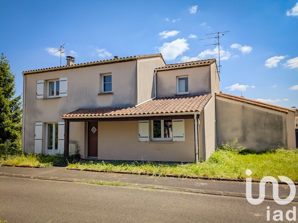 Maison 6 Pièce(s) Ruelle-sur-Touvre