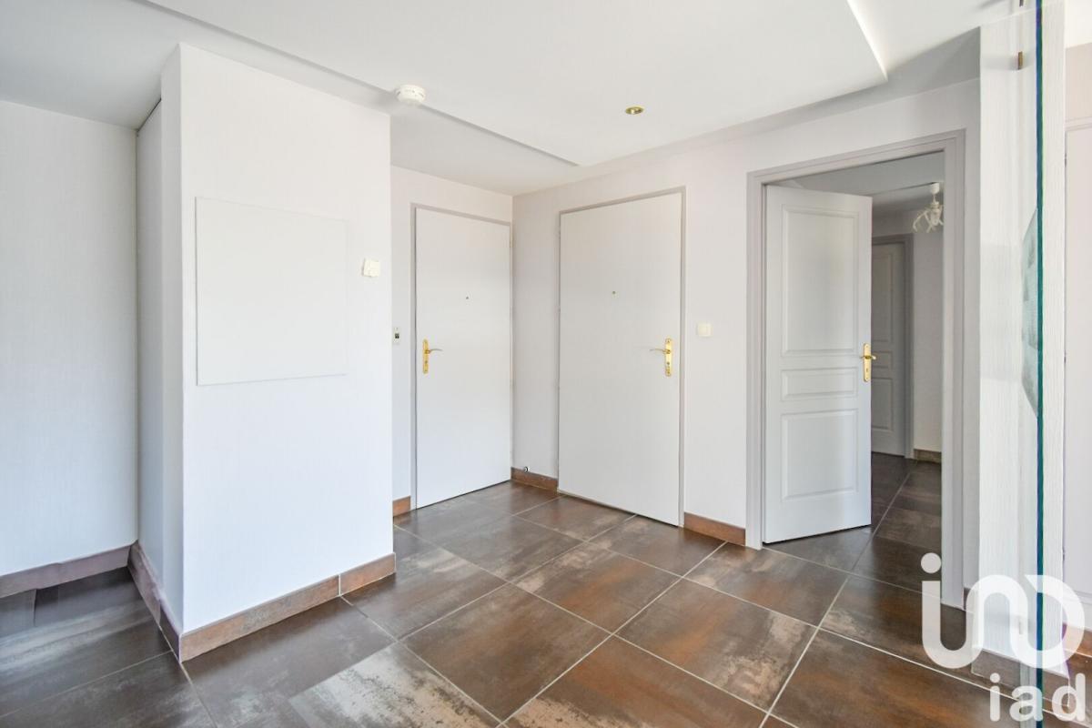 Appartement 4 Pièce(s) Vaulnaveys-le-Haut